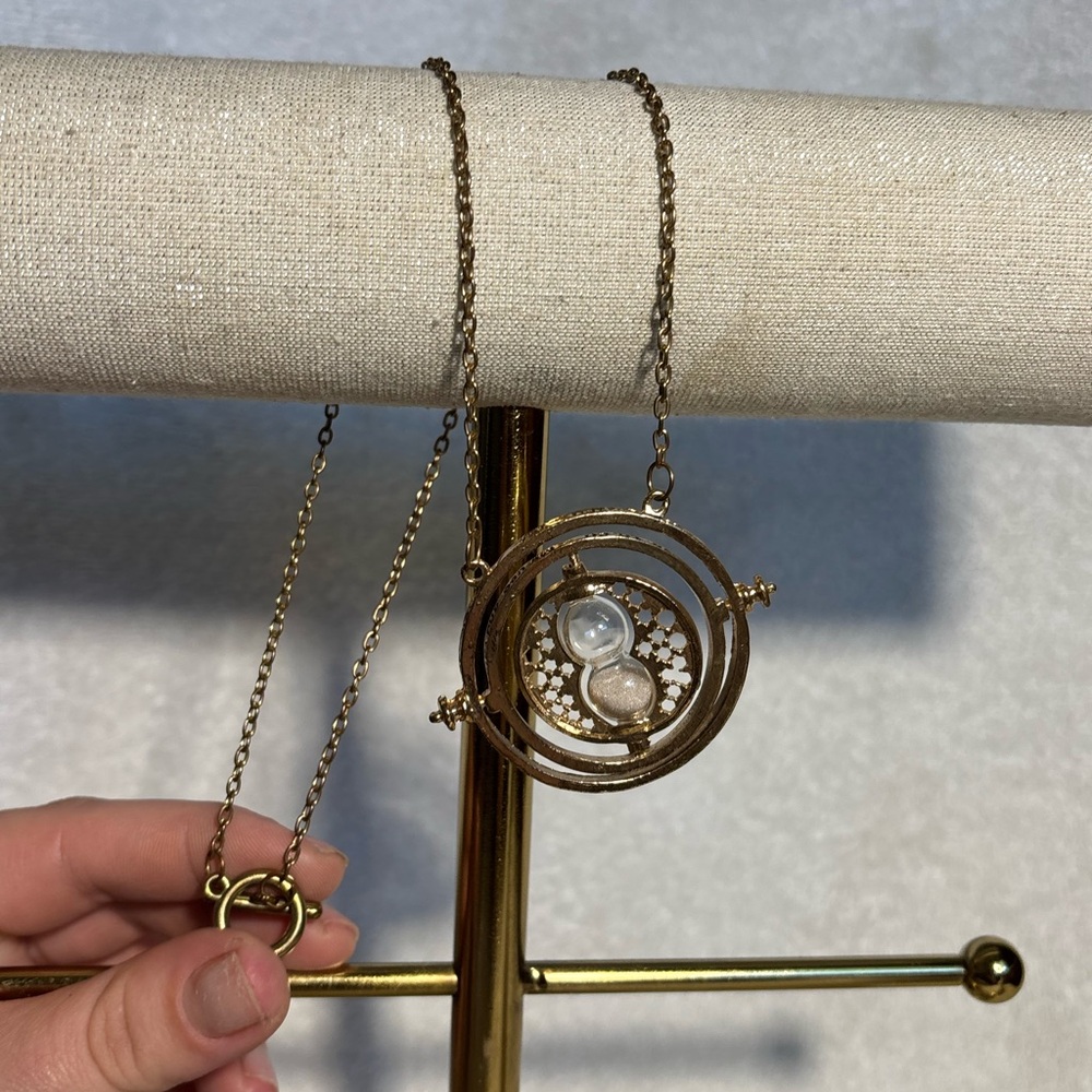 Harry Potter hourglass necklace